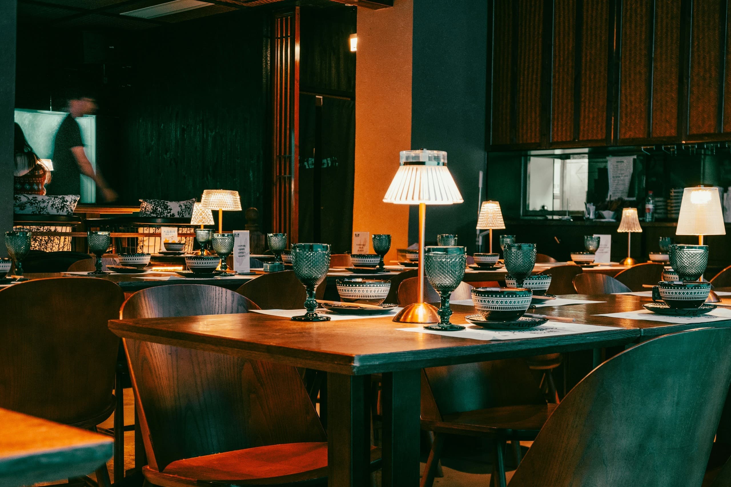 BÇ Döner restoranının sıcak atmosferi